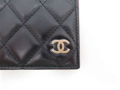 porte passeport chanel|chanel petite.